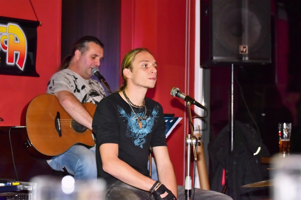 Paráda s Acoustica